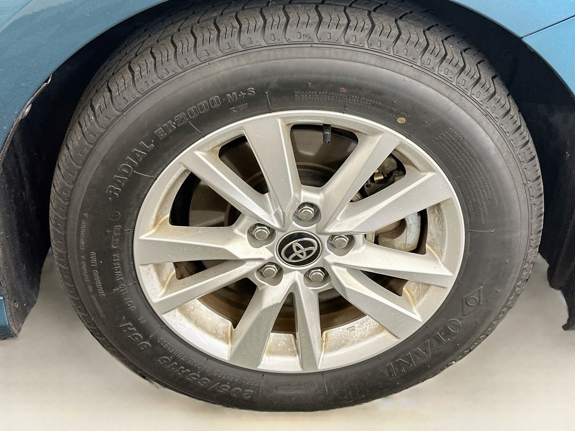 Used 2025 Toyota Camry LE FWD image 11