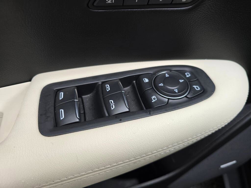 Used 2021 Cadillac XT5 Sportv w/ LPO, Floor Liner Package image 34