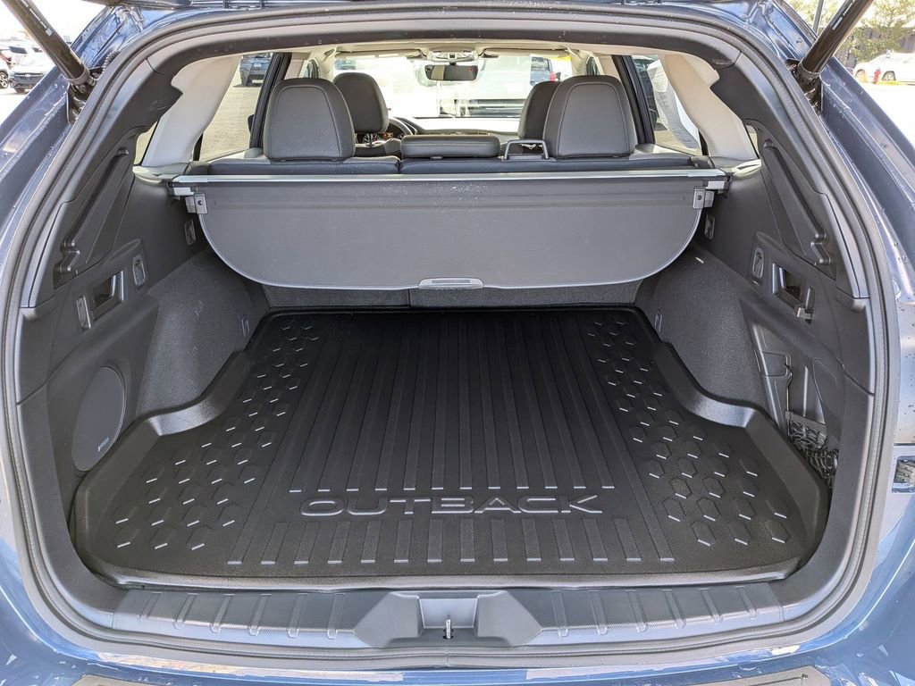Certified 2025 Subaru Outback Onyx Edition image 6