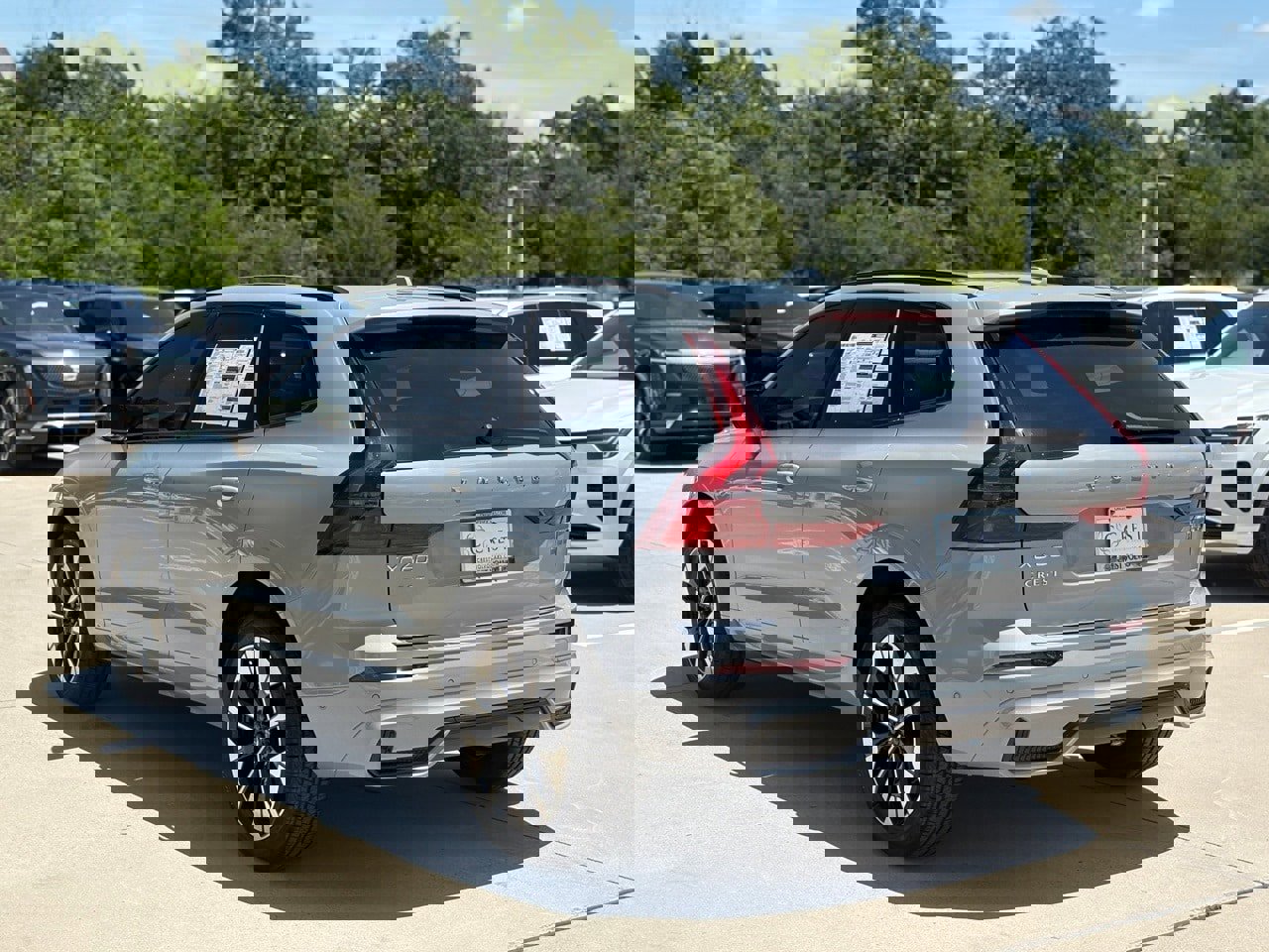 New 2026 Volvo XC60 B5 Plus w/ Protection Package Premier image 4