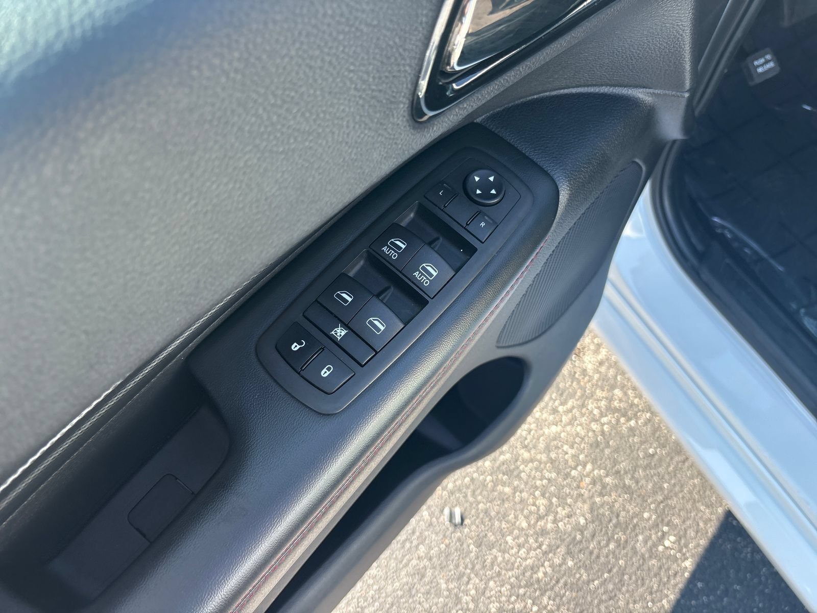 Used 2024 Dodge Durango GT AWD/4WD image 12
