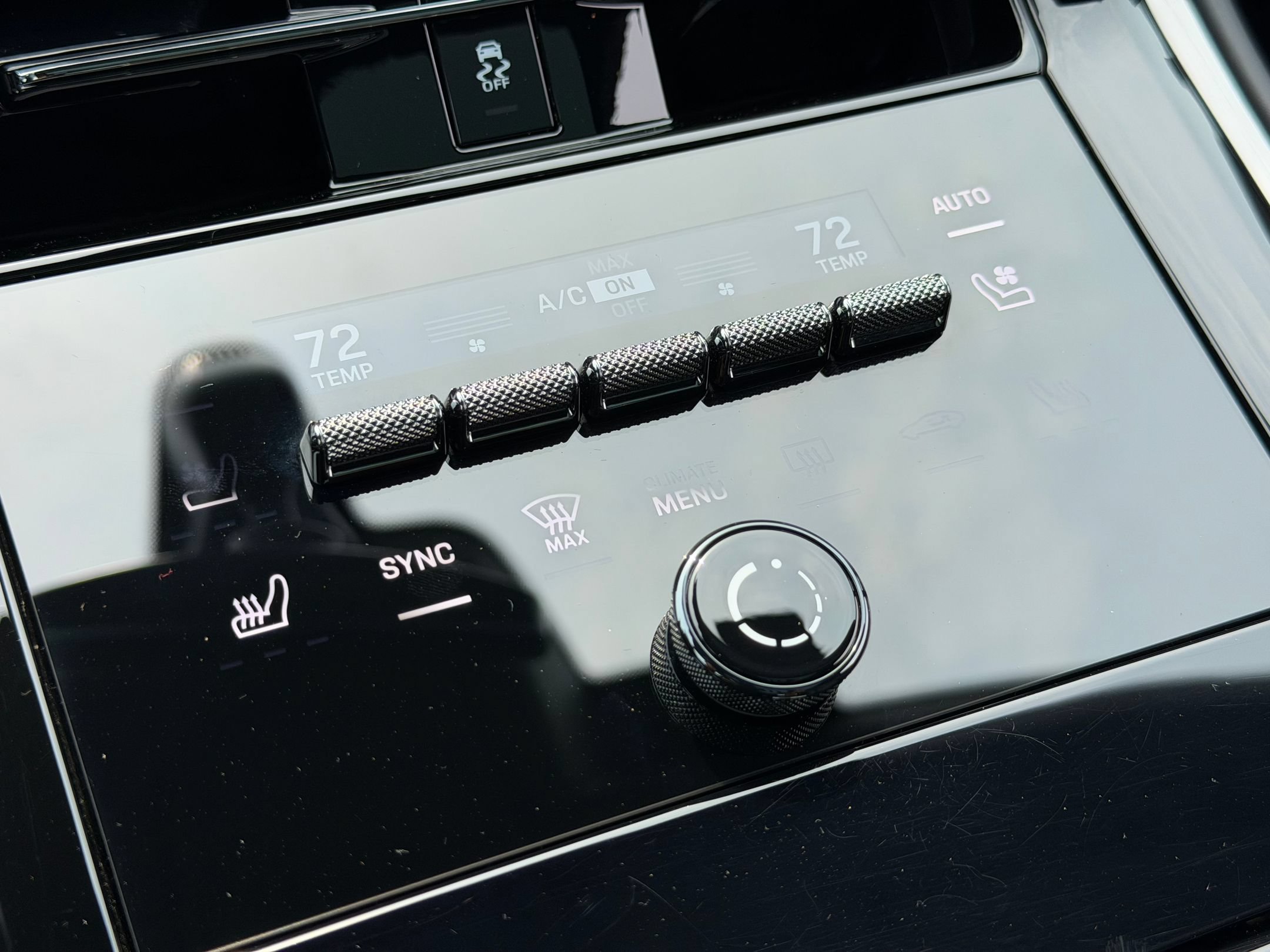 Certified 2024 Porsche Panamera image 16