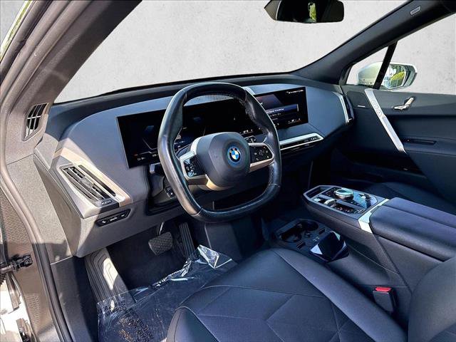 Used 2024 BMW iX xDrive50 w/ Sport Package AWD/4WD image 13