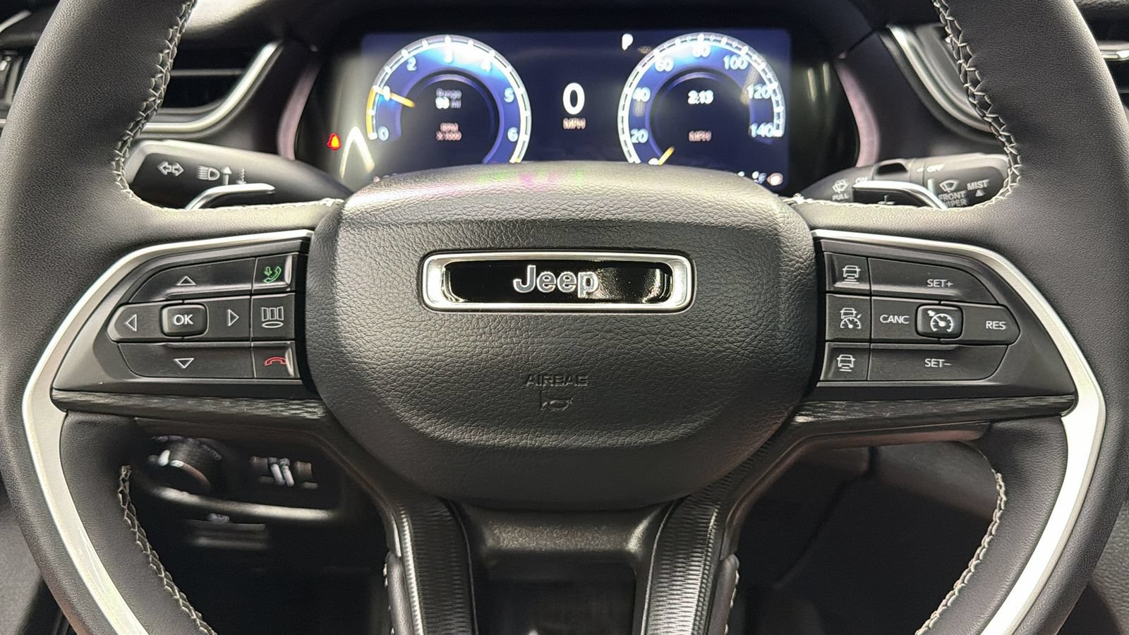 Used 2023 Jeep Grand Cherokee L Altitude AWD/4WD image 24