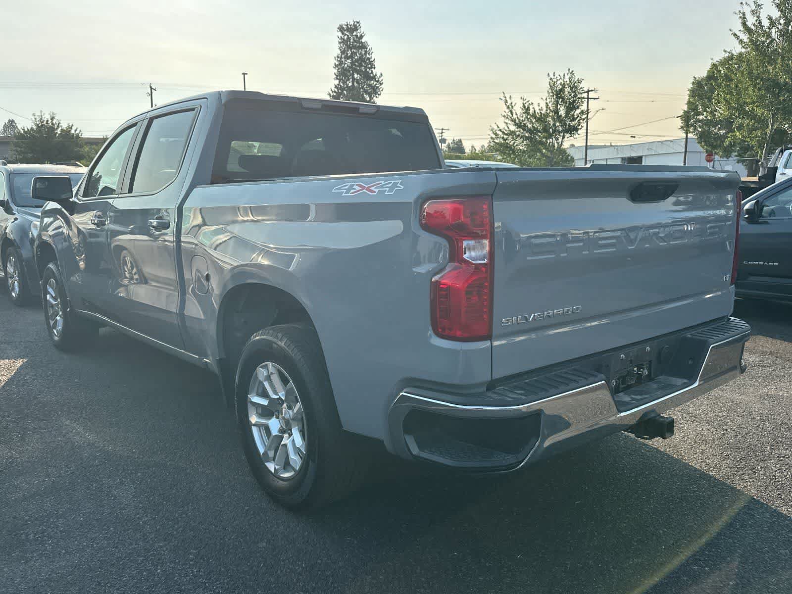 Used 2024 Chevrolet Silverado 1500 LT AWD/4WD image 5