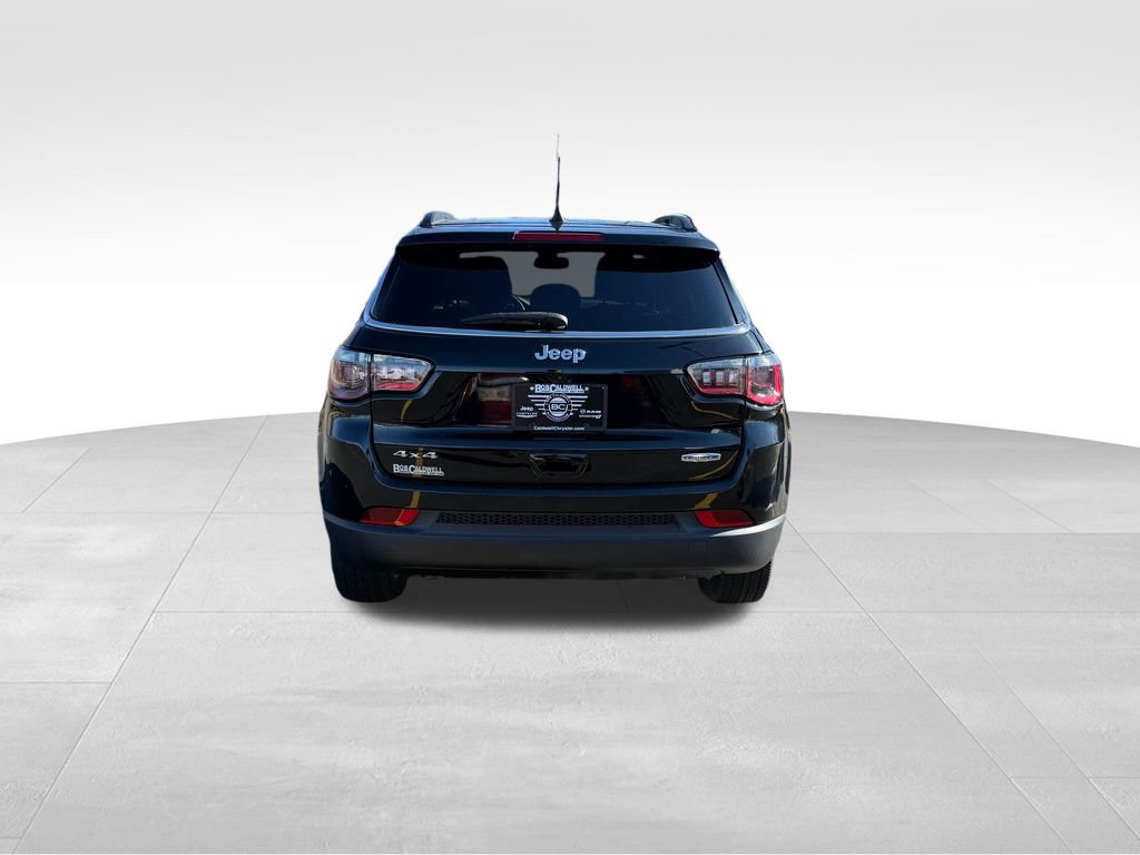 Used 2023 Jeep Compass Latitude image 7
