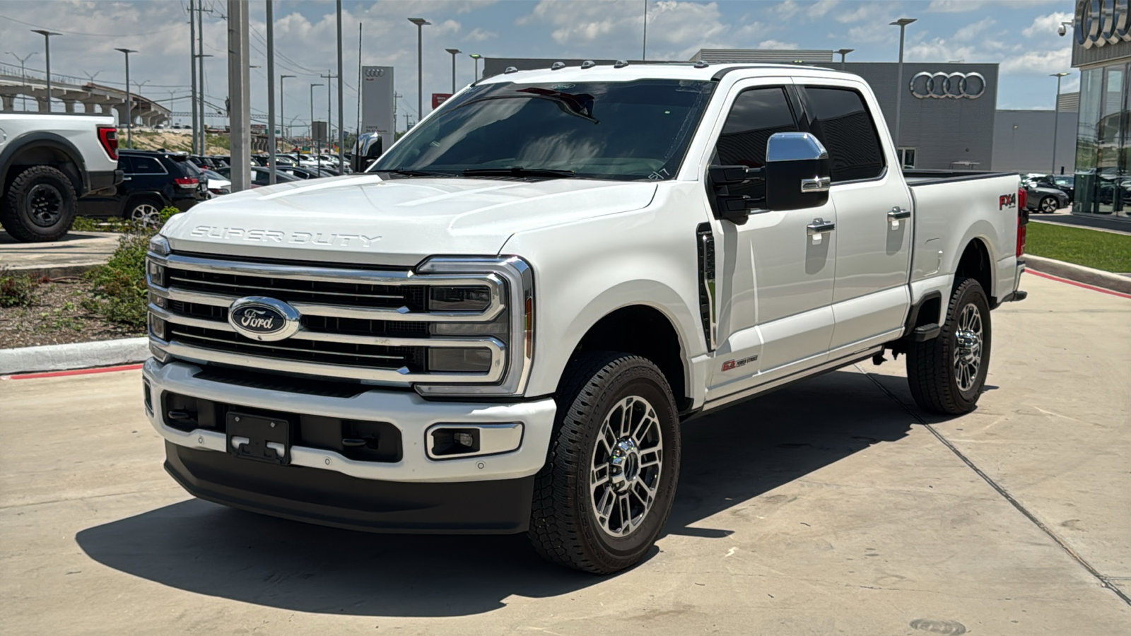 Used 2026 Ford F250 Platinum w/ Platinum Plus Package AWD/4WD image 3