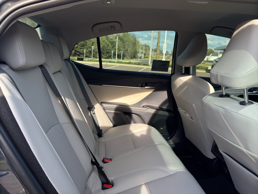 Used 2026 Toyota Camry XLE image 12