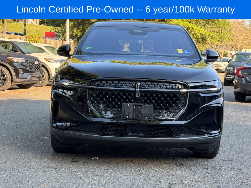 Used 2025 Lincoln Nautilus Premier w/ Jet Appearance Package AWD/4WD image 2