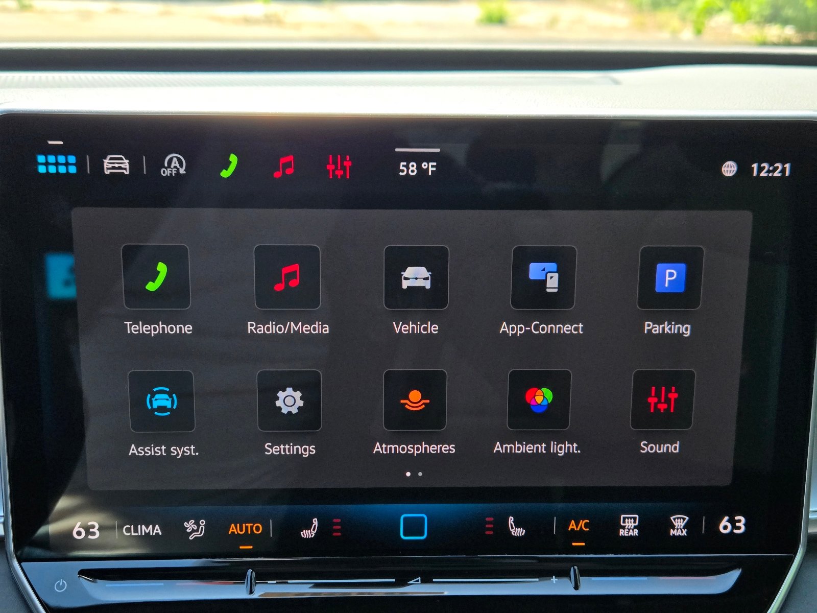 New 2026 Volkswagen Tiguan SE R-Line FWD image 22