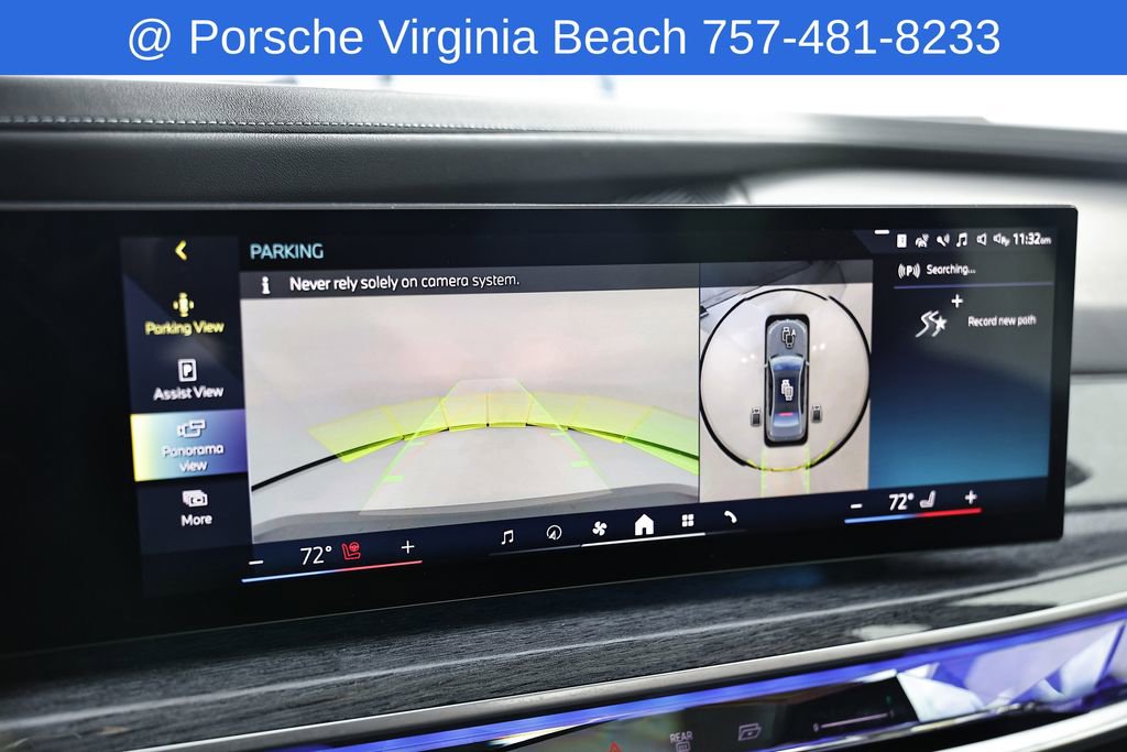 Used 2023 BMW 740i w/ Parking Assistance Package image 38