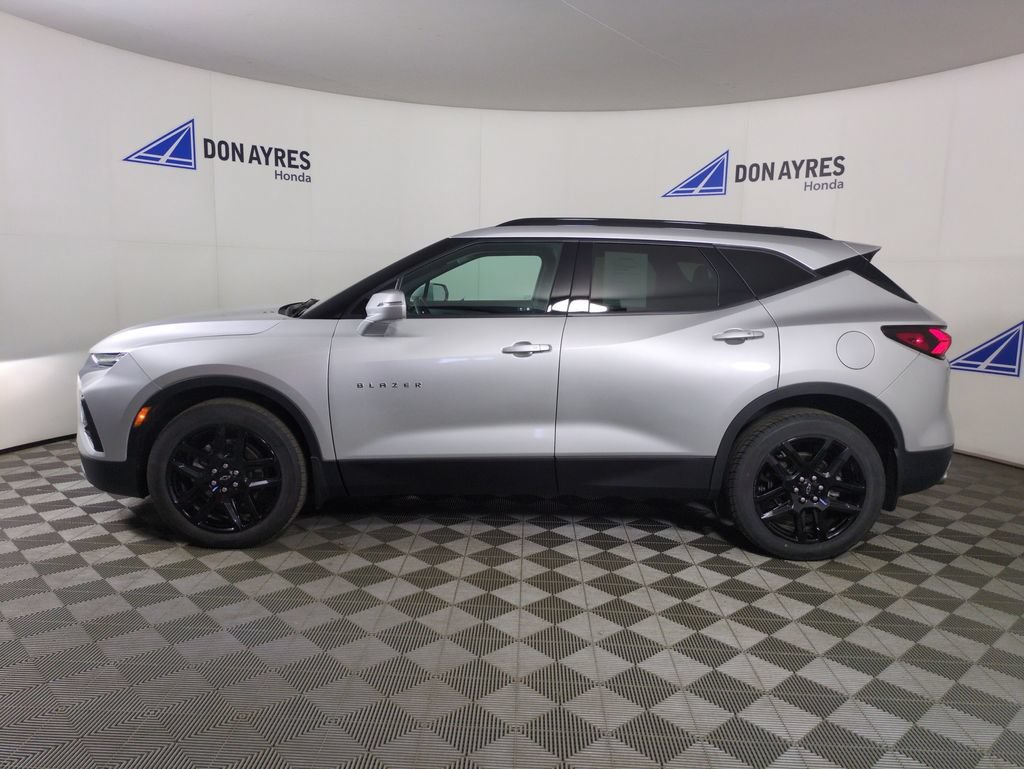 Used 2020 Chevrolet Blazer LT FWD image 2