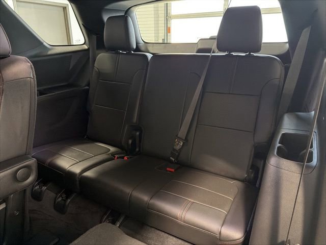 Used 2023 Chevrolet Traverse RS AWD/4WD image 30