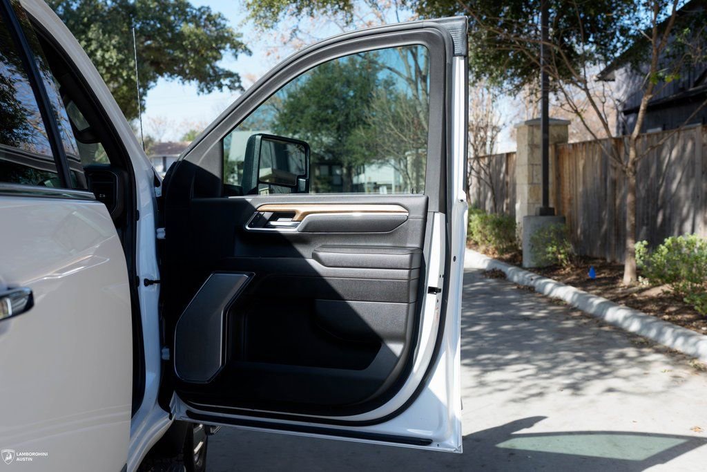 Used 2024 Chevrolet Silverado 3500 High Country w/ High Country Premium Package AWD/4WD image 13