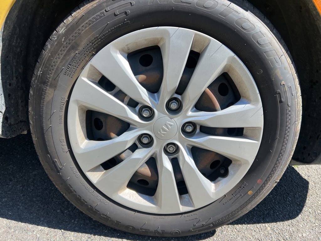 Used 2020 Kia Soul LX image 11