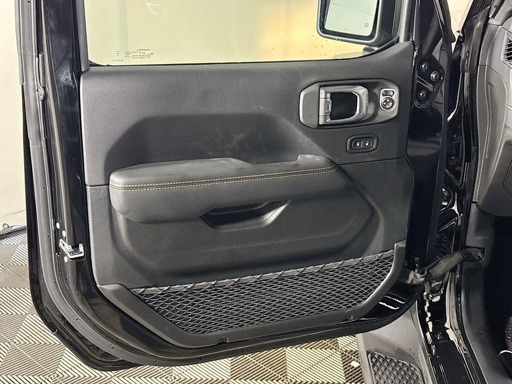 New 2025 Jeep Gladiator Sport image 10