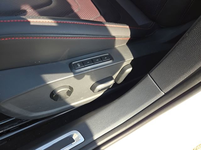 Used 2023 Volkswagen Jetta GLI Autobahn image 12