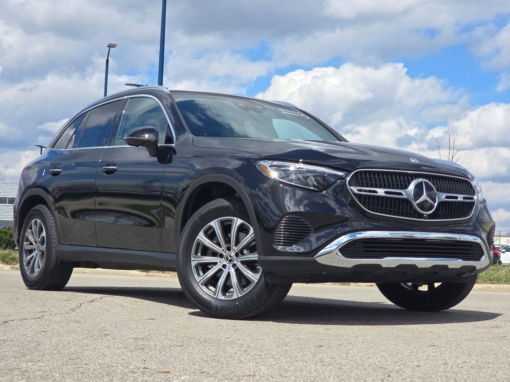 Certified 2026 Mercedes-Benz GLC 300 4MATIC image 1