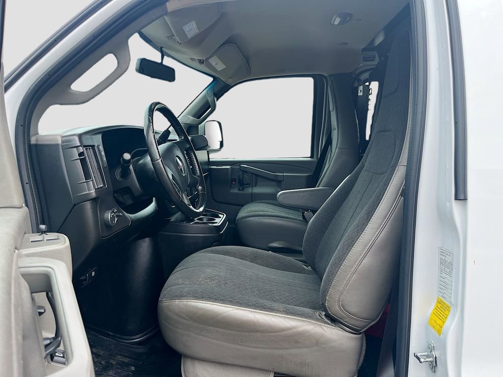 Used 2024 GMC Savana 2500 w/ Driver Convenience Package image 20