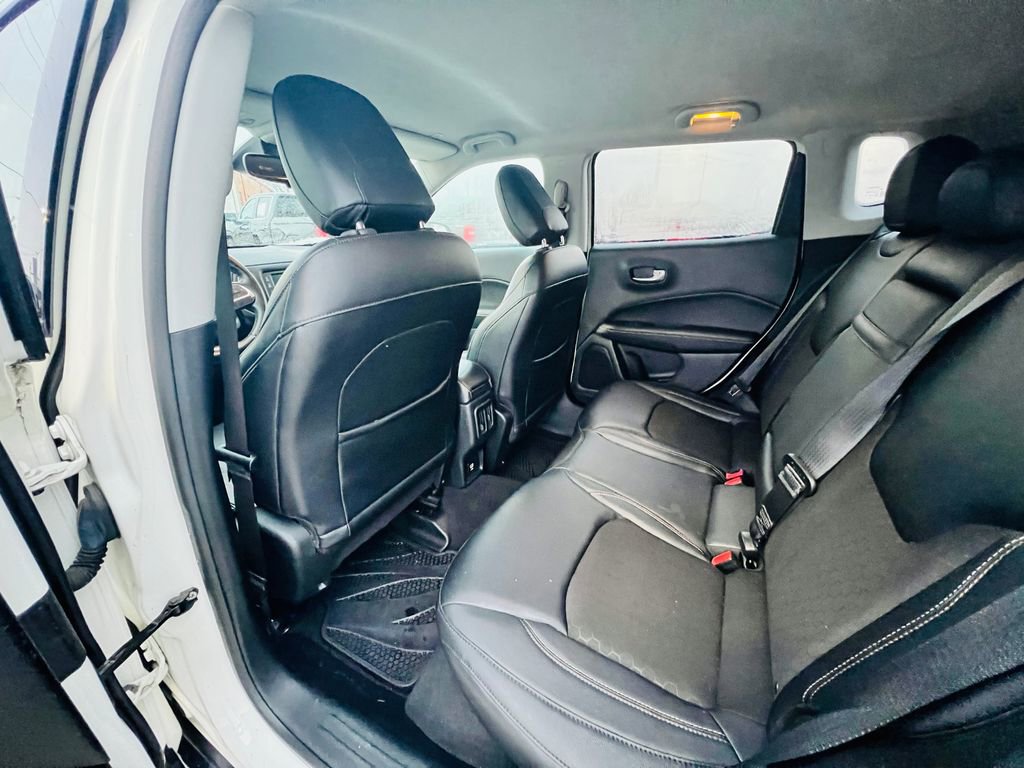 Used 2017 Jeep Compass Latitude w/ Cold Weather Group image 26