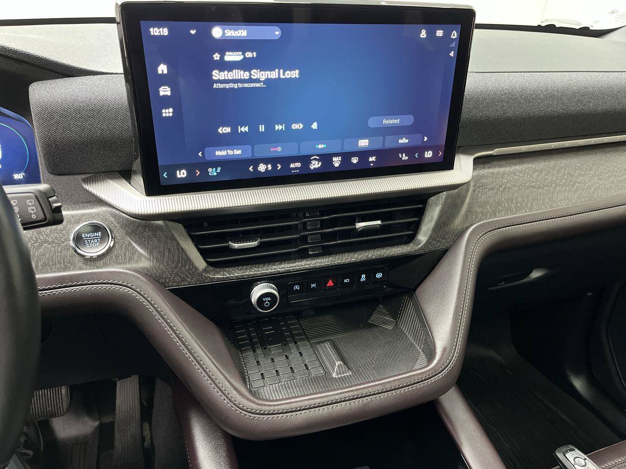 Certified 2025 Ford Explorer Platinum w/ Ultimate Package AWD/4WD image 19