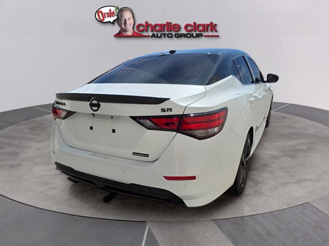 Certified 2022 Nissan Sentra SR w/ Midnight Edition FWD image 6