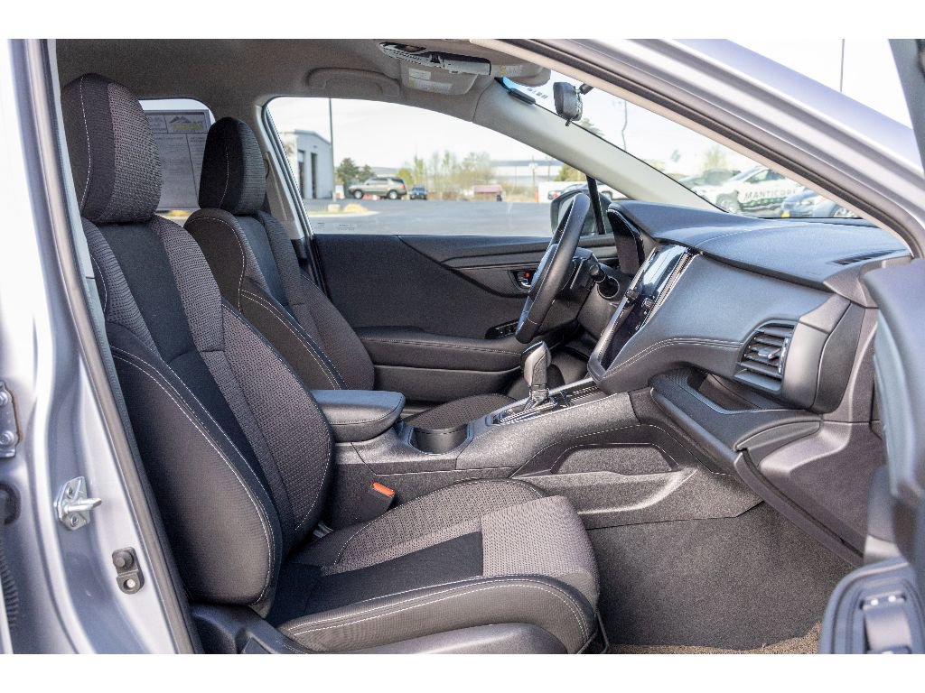 Used 2022 Subaru Outback Premium image 11