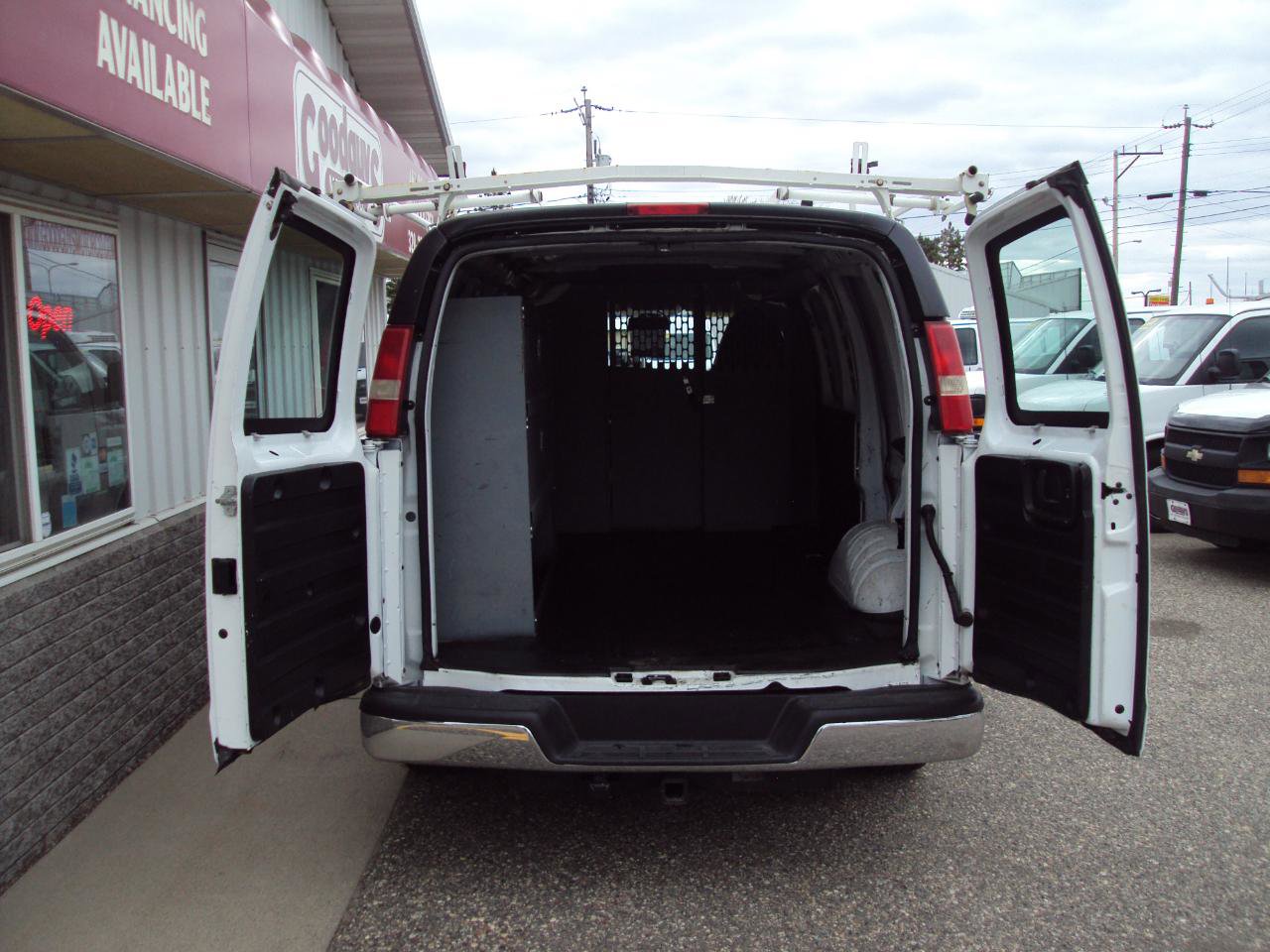 Used 2014 Chevrolet Express 1500 AWD image 9
