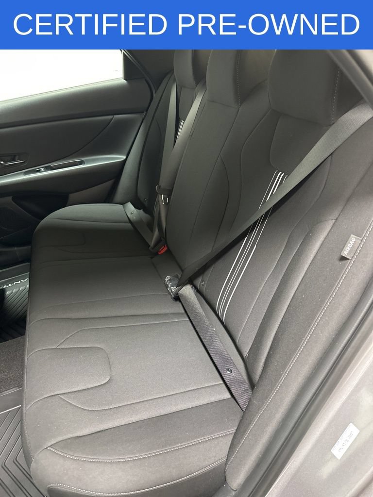Used 2025 Hyundai Elantra SEL FWD image 18