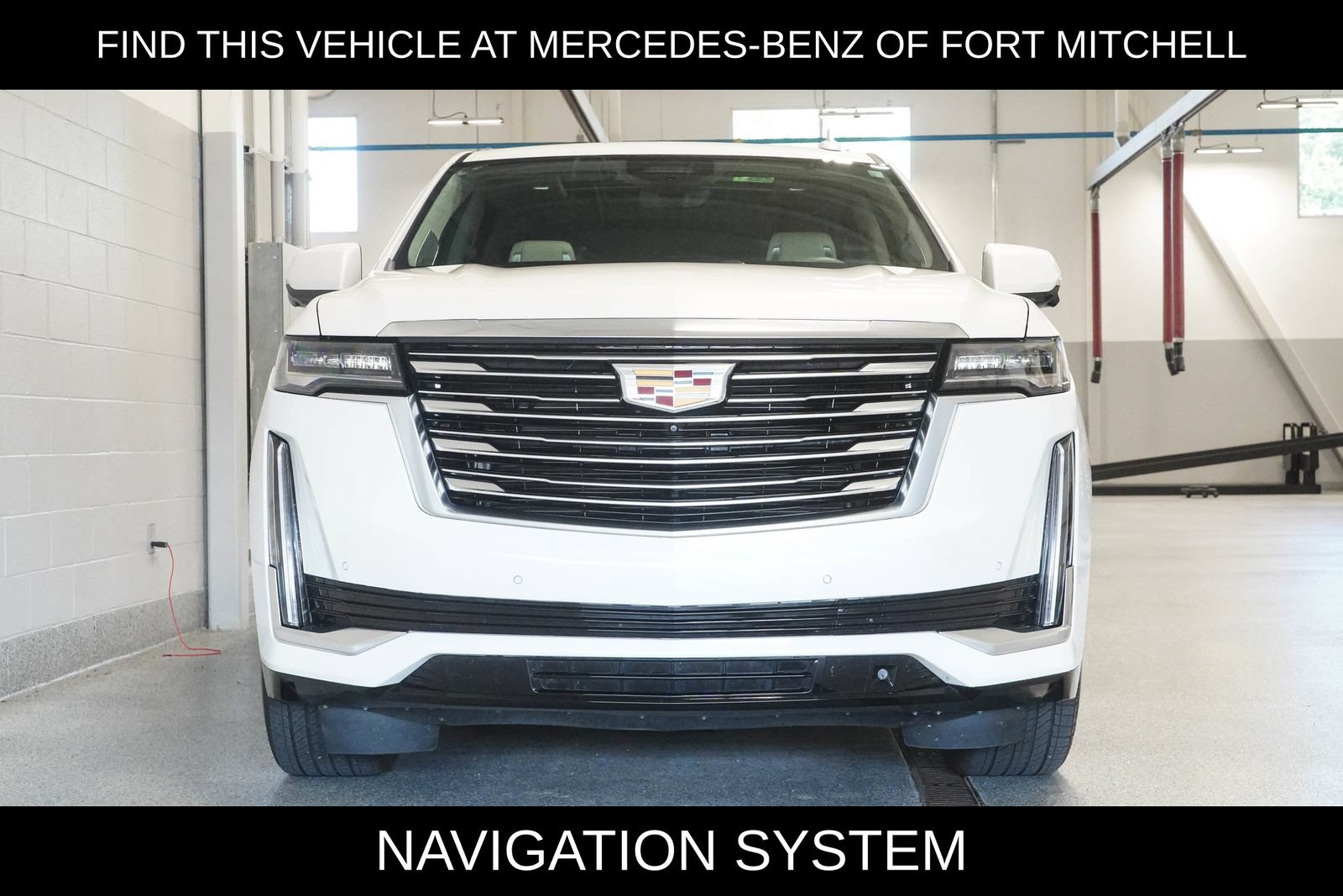 Used 2021 Cadillac Escalade Premium Luxury Platinum w/ Heavy-Duty Trailer Package AWD/4WD image 2
