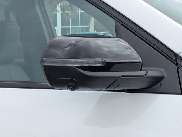 Certified 2025 GMC Acadia Elevation w/ Elevation Premium Package image 11