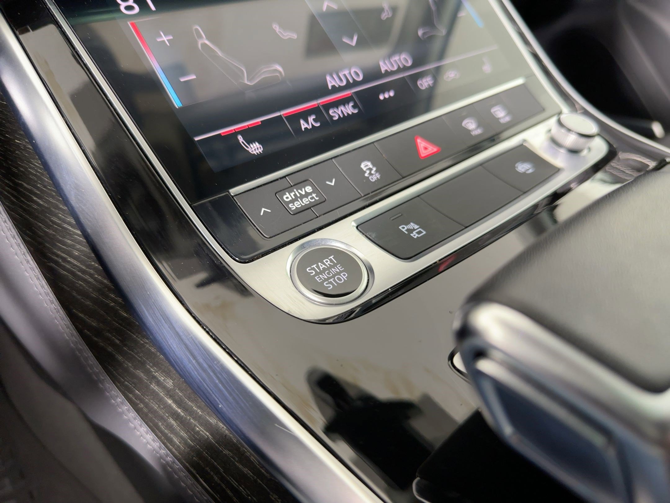 Used 2023 Audi Q7 3.0T Premium Plus image 16