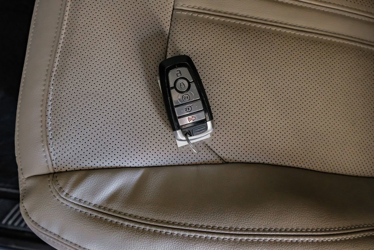 Used 2022 Ford Expedition Max Limited image 64