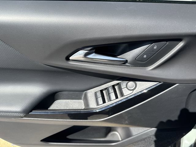 Used 2025 Chevrolet Equinox LT w/ Safety and Technology Package image 21