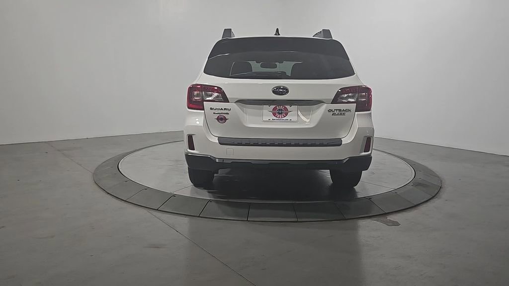 Used 2016 Subaru Outback 2.5i Limited image 4