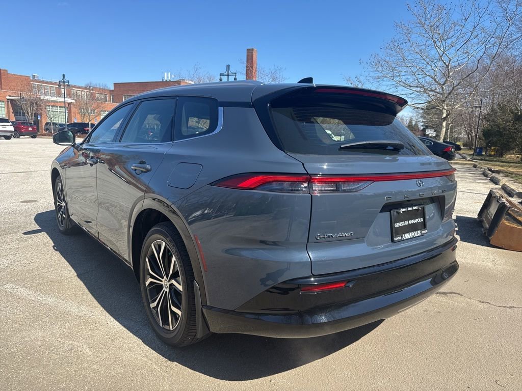 Used 2025 Toyota Crown Signia XLE image 7