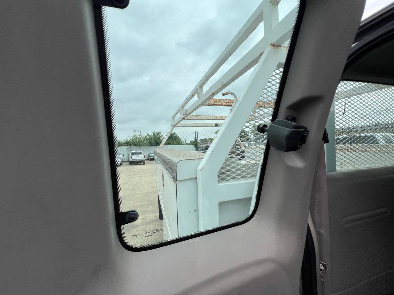 Used 2001 Ford F350 XL RWD image 74