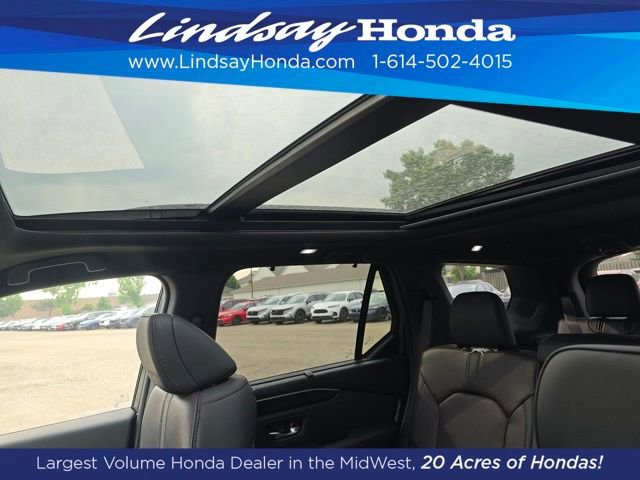 New 2025 Honda Pilot Black Edition image 2