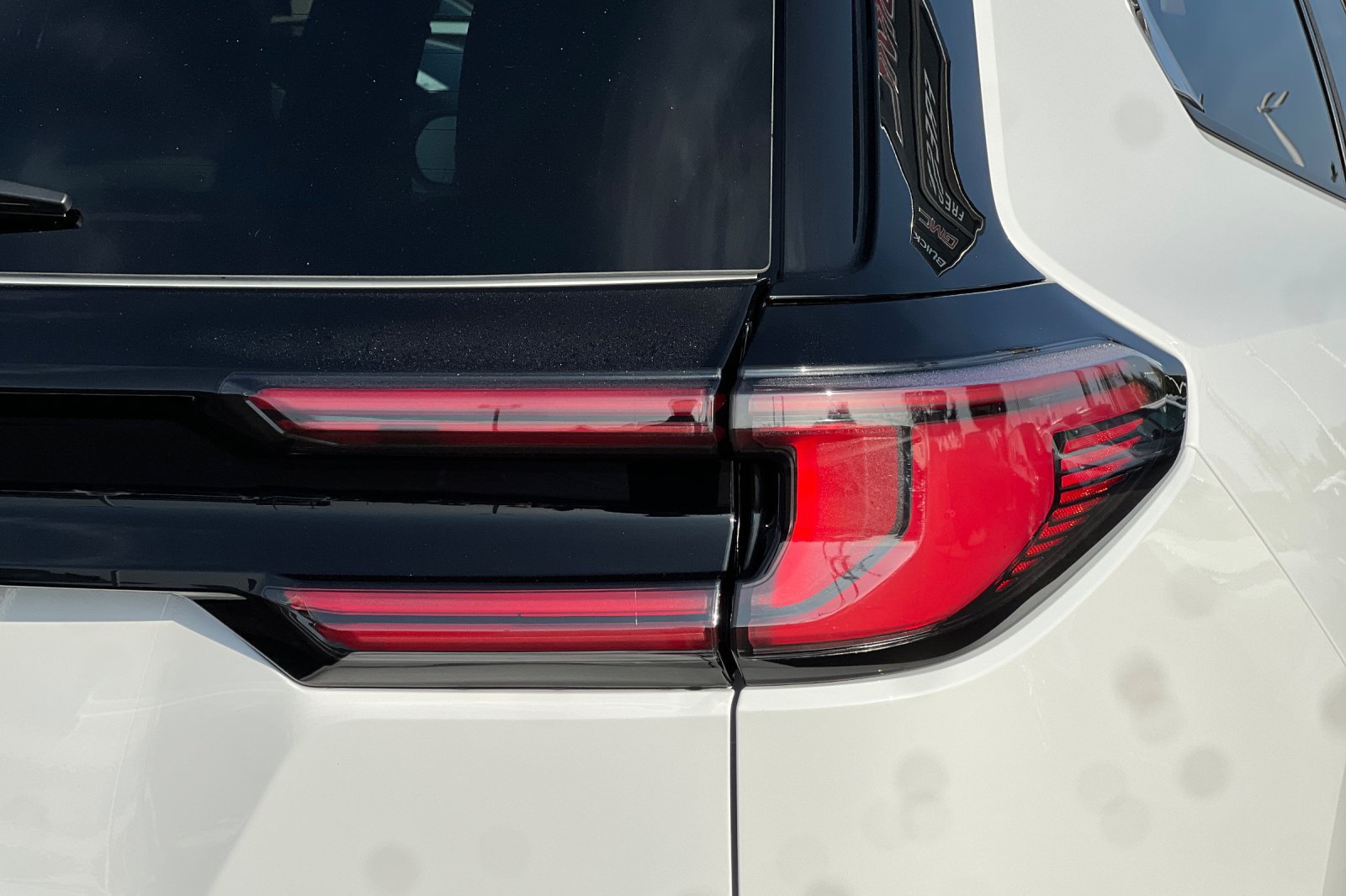 New 2027 GMC Acadia Elevation w/ Elevation Premium Package FWD image 27