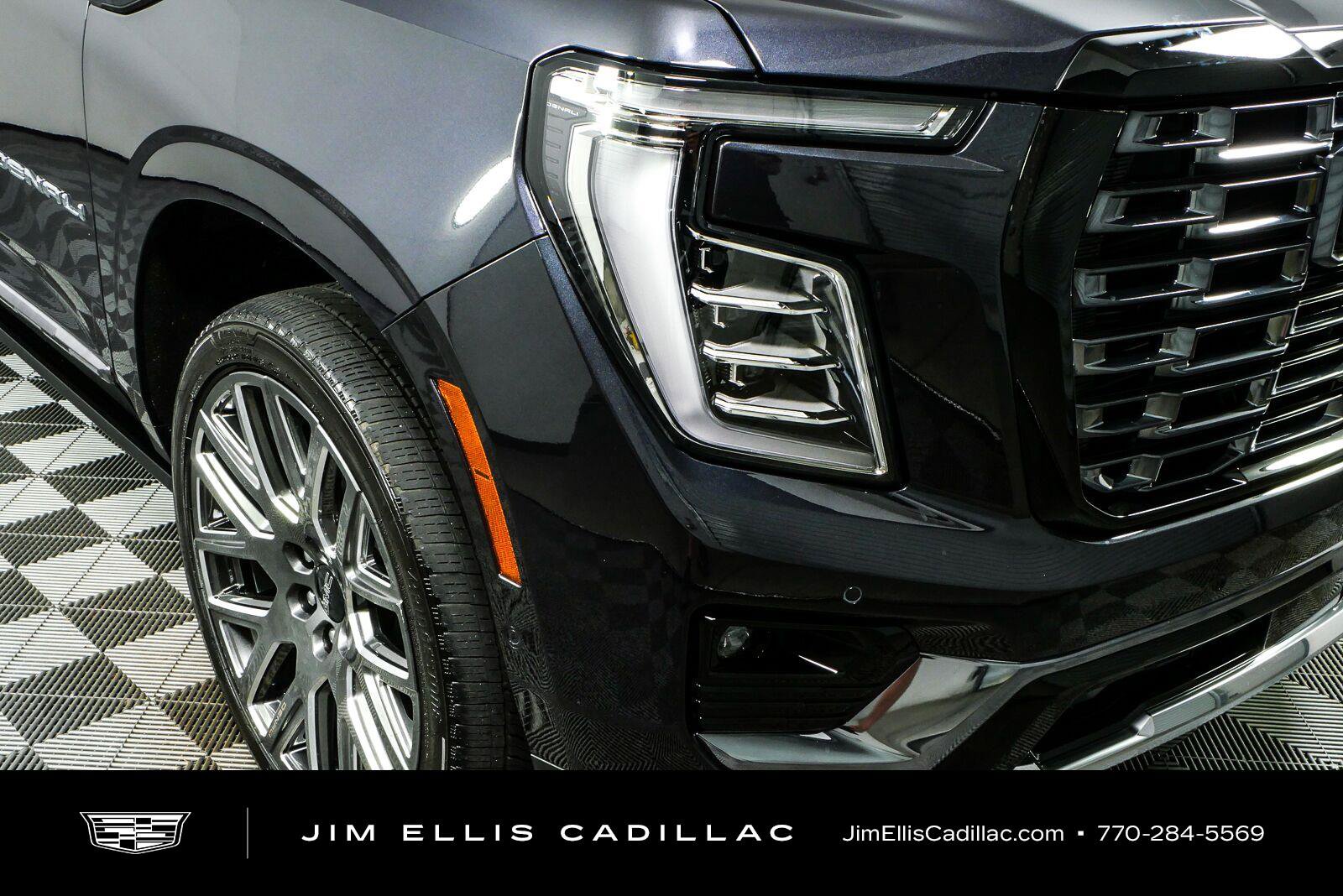 Used 2025 GMC Yukon Denali Ultimate AWD/4WD image 40