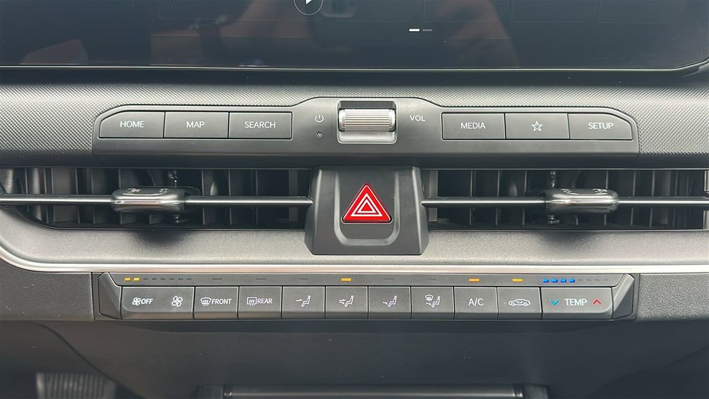 Used 2025 Kia K4 LXS FWD image 25