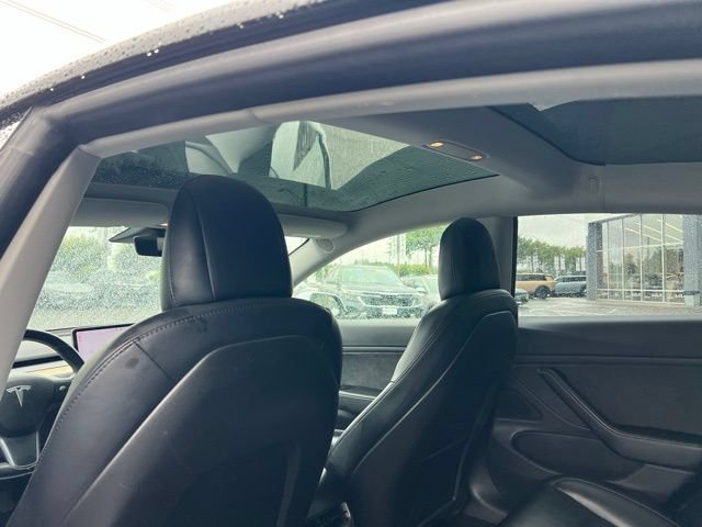 Used 2018 Tesla Model 3 Long Range RWD image 13