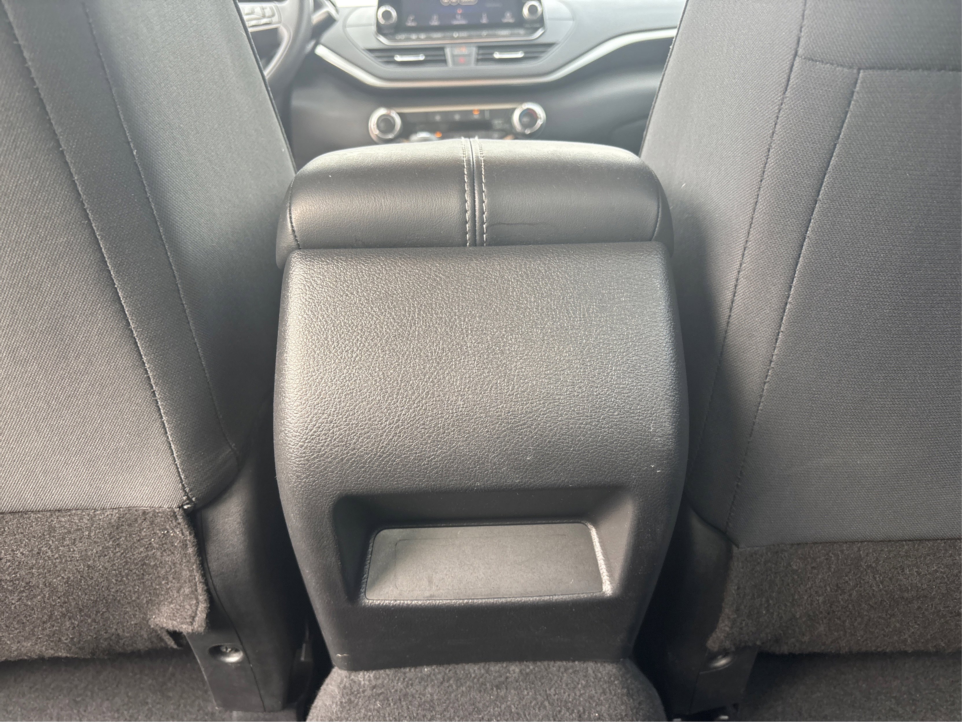 Used 2025 Nissan Altima 2.5 S image 24