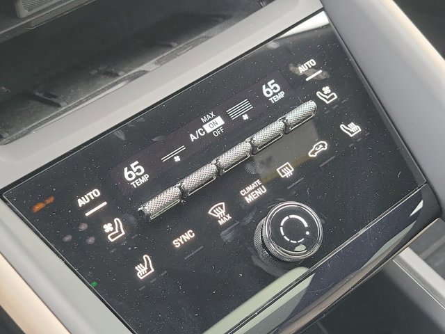 Certified 2025 Porsche Macan Electric image 33