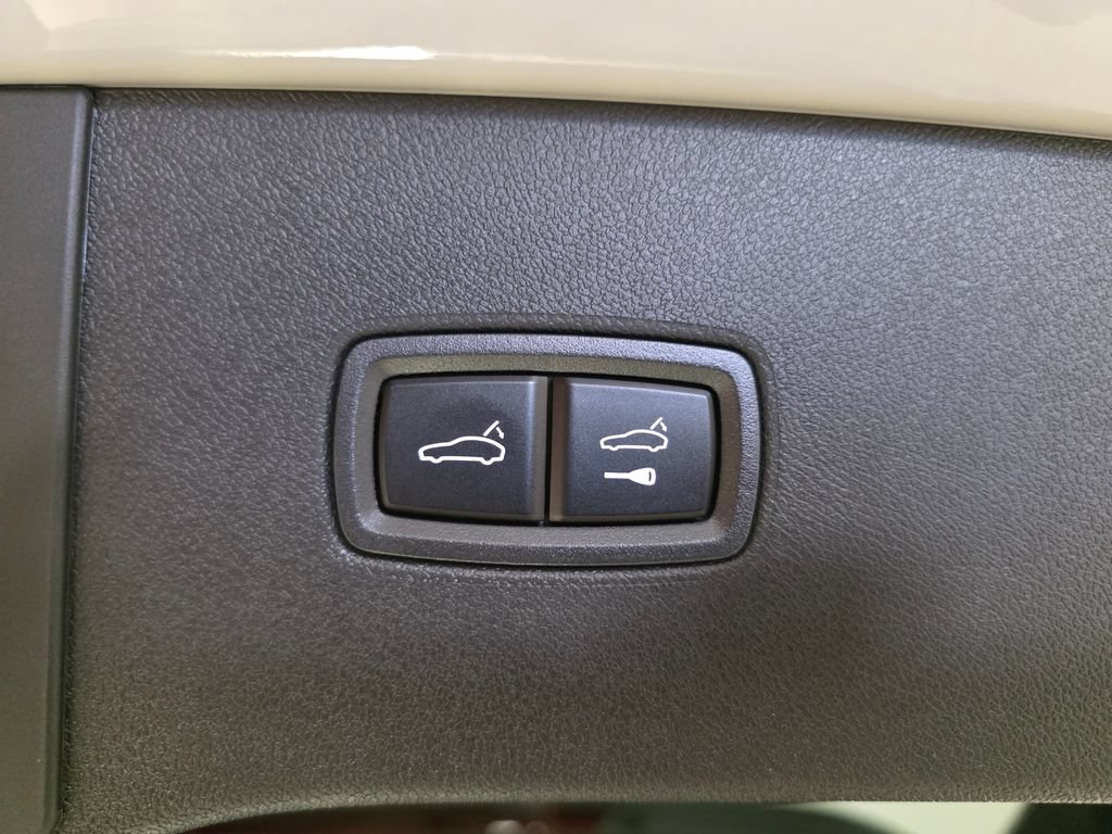 Certified 2026 Porsche Cayenne AWD/4WD image 13
