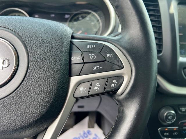 Used 2014 Jeep Cherokee Limited w/ Technology Group FWD image 15