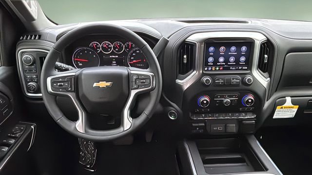 Used 2022 Chevrolet Silverado 2500 LTZ w/ LTZ Plus Package image 9