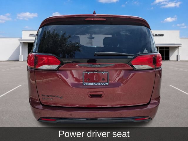 Used 2020 Chrysler Pacifica Touring w/ S Appearance Package FWD image 5