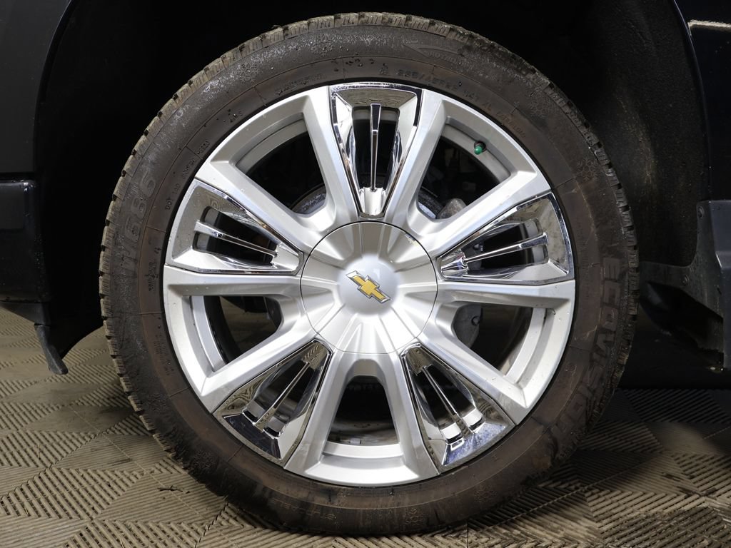 Used 2022 Chevrolet Silverado 1500 High Country w/ High Country Premium Package AWD/4WD image 19