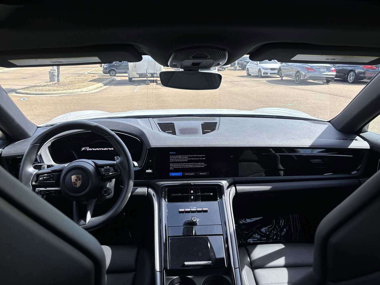 Used 2025 Porsche Panamera image 18